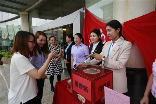 理想六一走进德馨学校主题公益活动圆满举行