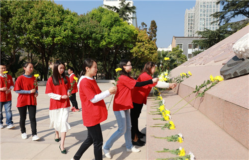 学习红色精神 | 不忘初心，理想科技集团党委走进抗战胜利纪念堂